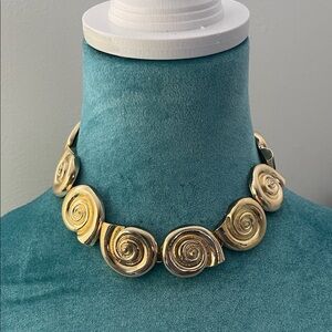 Gold Scallops Swirl Necklace
